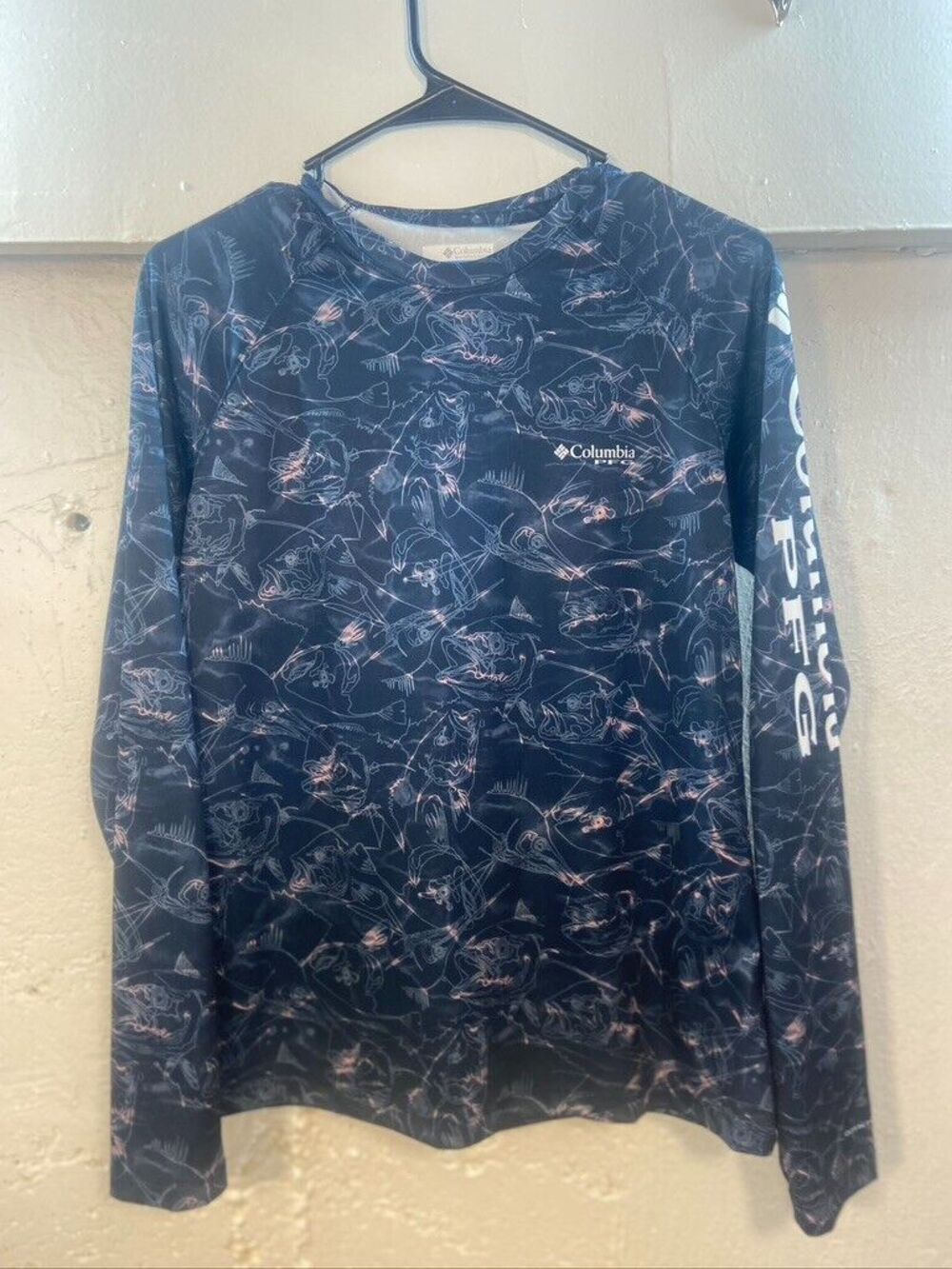 COLUMBIA WOMENS MED PFG BASE LAYER PULLOVER LONG SLEEVE FISH TOP